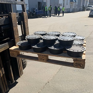 Трап чугунный круглый ТВ-100 с решёткой и вертикальным выпуском